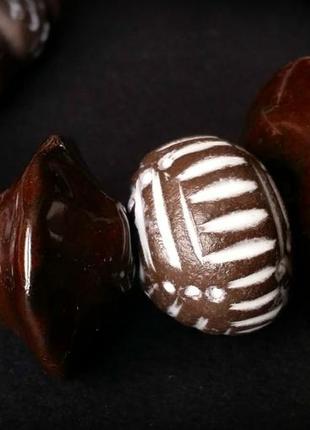 Необычные глиняные бусы3 фото