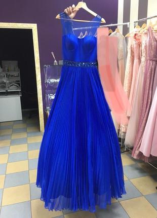 Платье sherri hill
