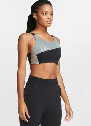 Жіночий топ nike