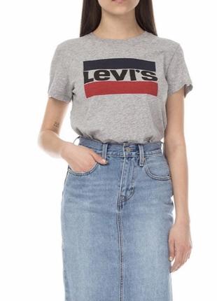 Футболка levis