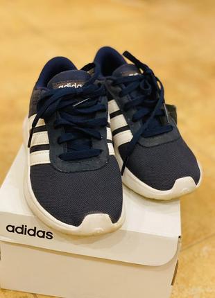 Кросівки adidas