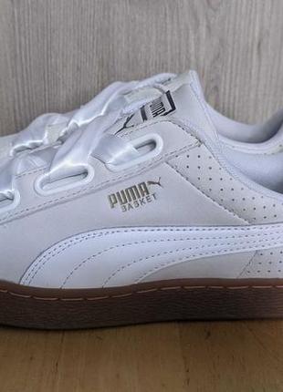 Кроссовки кожаные puma basket heart perf gum2 фото