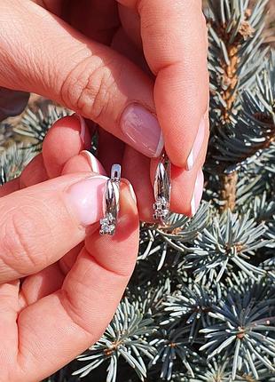 Серебряные серьги с бриллиантами