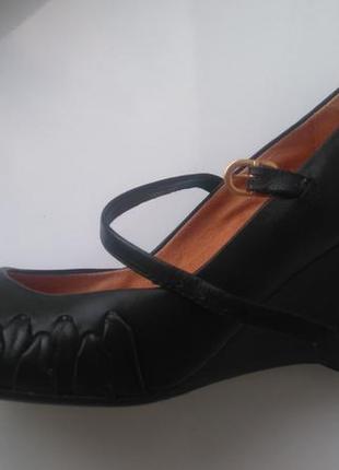 Отличные фирменные кожаные туфли bronx р.38 (бразилия)2 фото