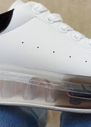 Білі кросівки з прозорою підошвою в стилі mcqueen6 фото
