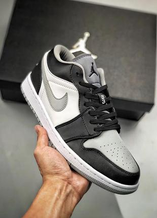 Jordan 1 low “shadow”