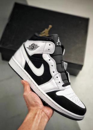 Jordan 1 mid “white black”