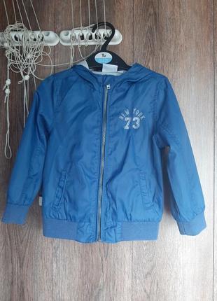 Курточка-ветровка на подкладке
