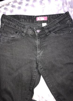 Чёрные джинсы р.274 фото