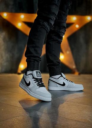 Мужские кроссовки nike air jordan 1 retro white/black/grey