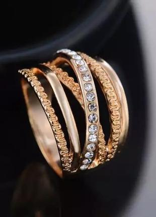 Шикарное кольцо с кристаллами