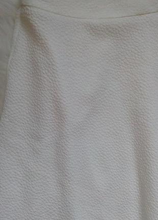 Роскошная фактурная юбка с высокой талией цвета слоновой кости от m&s collection4 фото