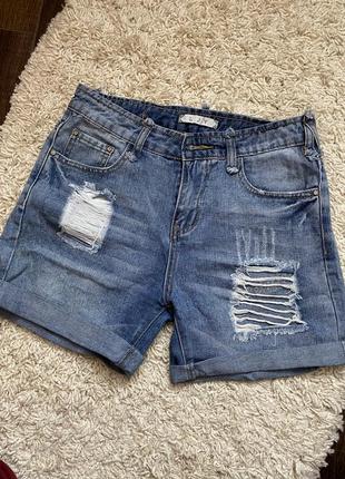 Шорті mom