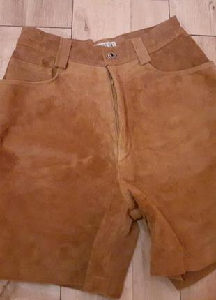 Стильні шкіряні шорти street one
