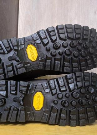 Ботинки треккинговые кожаные непромокаемые meindl, gore-tex vibram7 фото