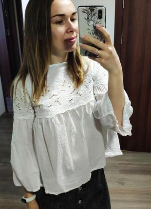 Белая хлопковая блуза