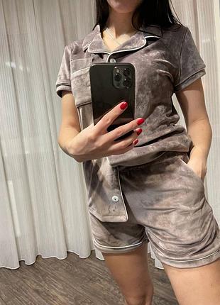 Неймовірно стильна і крута плюшева піжама, шорти+сорочка, домашній костюм