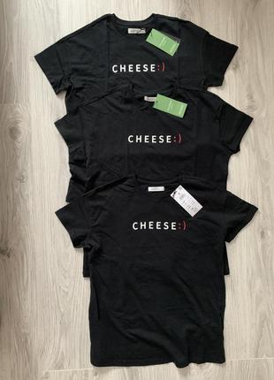 Reserved черная футболка с надписью cheese s- m размер