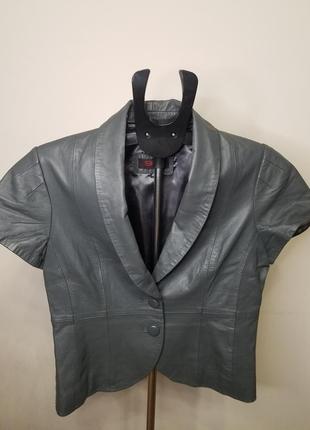 Кожаный пиджак ,р38-40