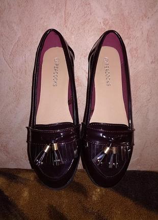 Нові бордові лаковані човники лофер peacocks