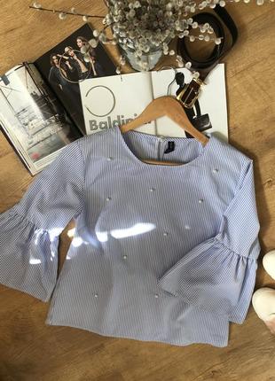 Полосатая блуза с бусинами
