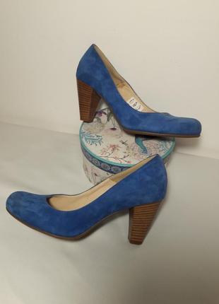 Стильні брендові туфлі красивого кольору замша шкіра італія love, 36р1 фото