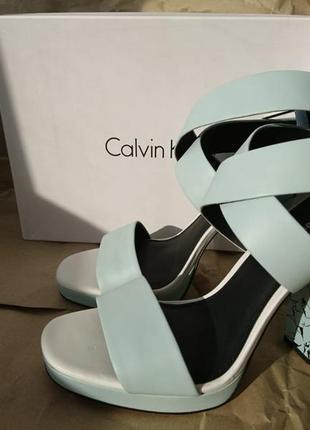 Нові шкіряні босоніжки calvin klein оригінал 41р. кельвін кляйн