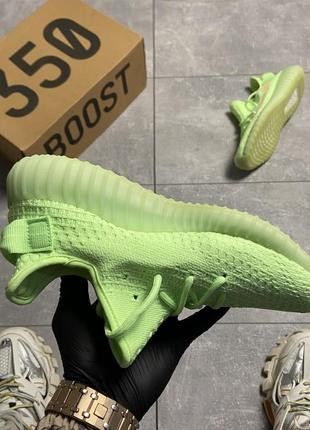 Кросівки adidas yeezy v2 350 glow green 36-37-38-39-40-41-42-43-445 фото