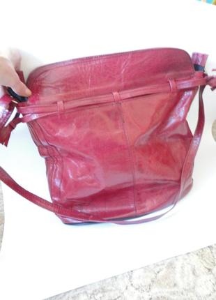Красная кожаная сумка         33х34 руч.100