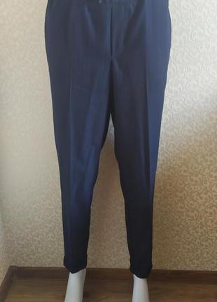 Темно-синие брюки в полоску bonita