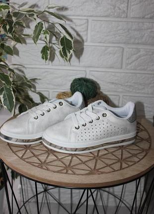 Нові класні кеди на дівчаток розміри з 30 по 35