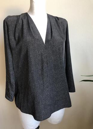 Стильная блузка с интересное спинкой mapa p.1