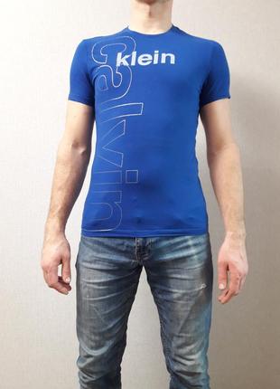 Доставка: новая или укрпочта. 
футболка calvin klein jeans, размер m-l