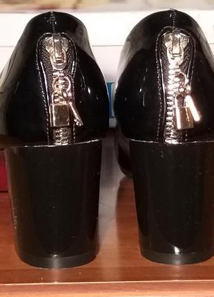 Остання  пара !!!!  (вітринна) , р.38 знижка 20%