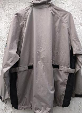 Мужская куртка, ветровка не продуваемая и не промокаемая backtee2 фото