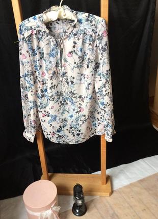 Блузка  шёлковая  с цветочный принтом