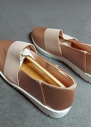 Жіночі туфлі.2 фото