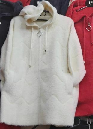 Стильна куртка, шикарне якість, розмір універсальний.