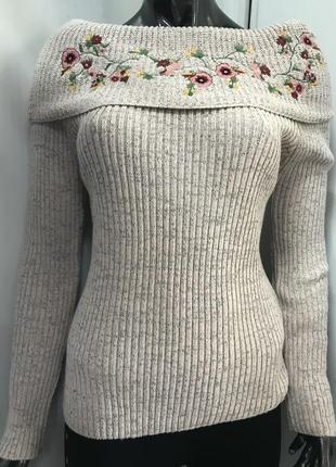 Знижка. светр з вишивкою, туреччина.3 фото