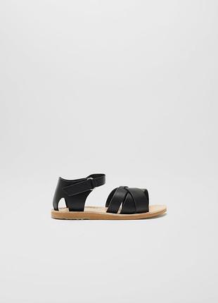 Босоніжки від zara