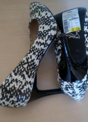 Бесподобные женские кожаные туфельки лодочки змеиный принт6 фото