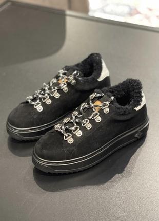 Кросівки зима