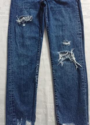 Крутые джинсы bershka, модель slim boyfriend с рваностями, р.32 испания, оригинал6 фото