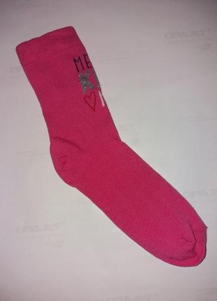Красивые красные женские носки