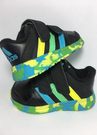 Оригинальные кроссовки adidas, p20