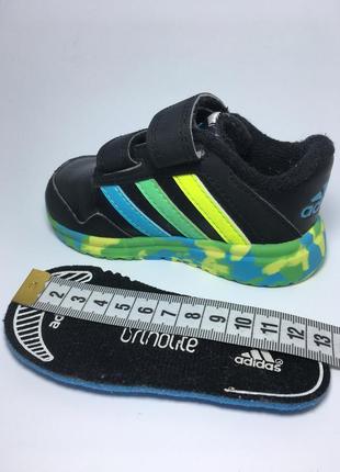 Оригінальні кросівки adidas, p209 фото