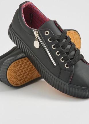 Кеды,, мокасины