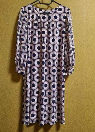 Красивое платье свободного кроя в размере xl (50) с рукавом-фонариком