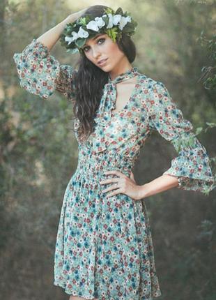 Італійське сукню, квітковий принт, маленькі польові квіти, тренд 2021