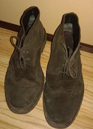 Відмінні чоловічі італійські туфлі замшеві черевики броги на шнурках від benetton, p.421 фото
